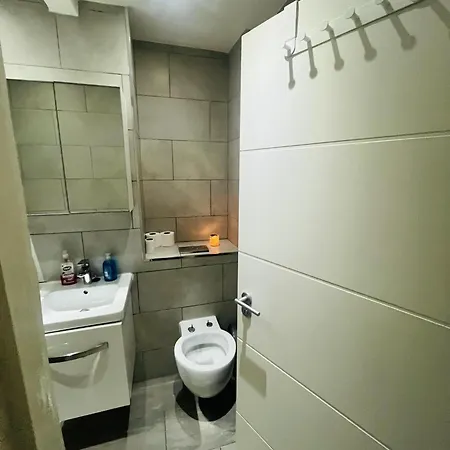 Immaculate 2-bed In *