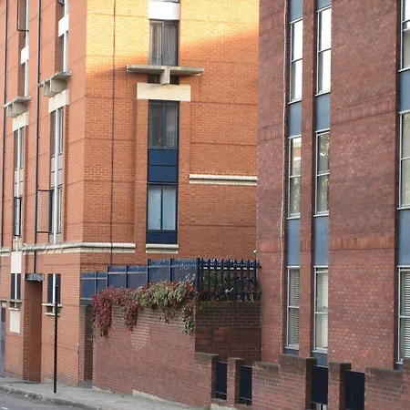 Apartment Lse Rosebery Hall