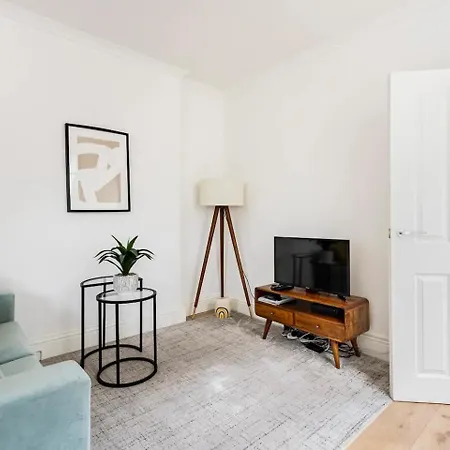 Stylish One Bedroom In Greater Londres