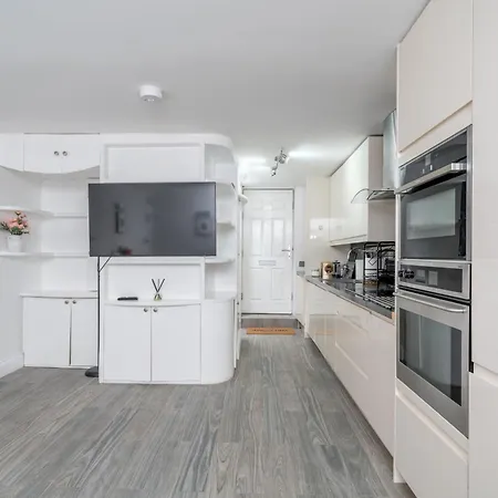 Beautiful & Serene Flat In The Heart Of Londres