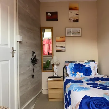 Homestay House 220 *