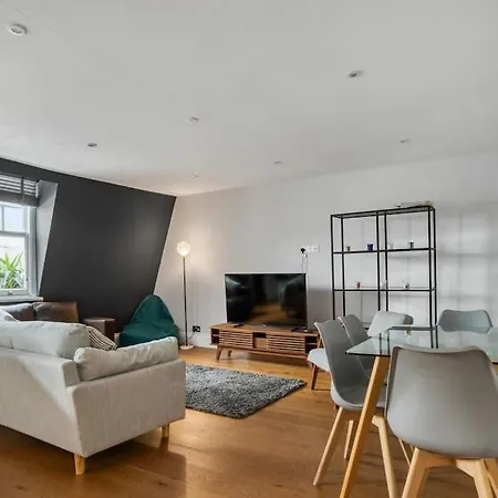 Apartment Modern 2 Bed 2 Bath Chelsea London