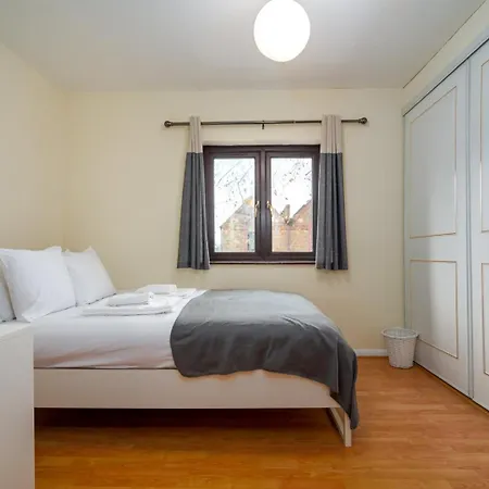Guest house Guestready - 4br In Surrey Quays Canada Water *