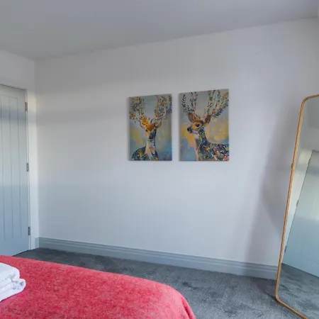 Newly Refurbished 2 Bed With Fantastic View London