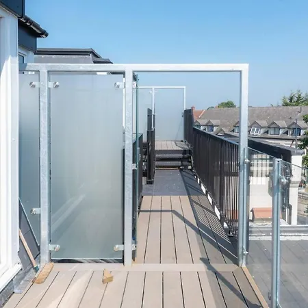Apartment Newly Refurbished 2 Bed With Fantastic View *