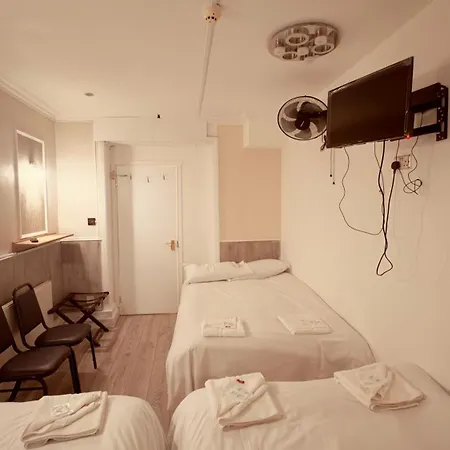 Earls Court Penzion 2*