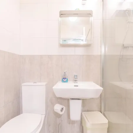 Holiday home Bright 3 Bedroom House Near King's Cross Stpancras