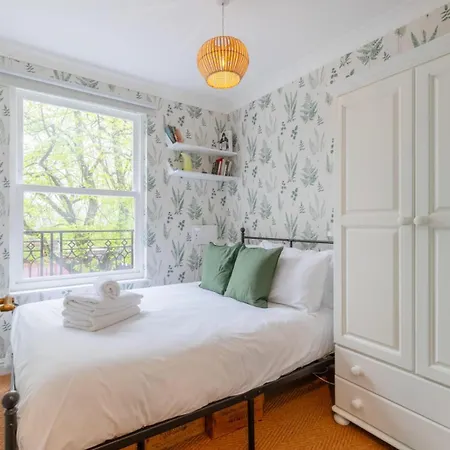 Bright 3 Bedroom House Near King's Cross Stpancras * London