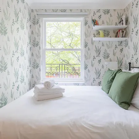 Bright 3 Bedroom House Near King's Cross Stpancras Holiday home London