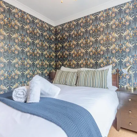 Bright 3 Bedroom House Near King's Cross Stpancras London