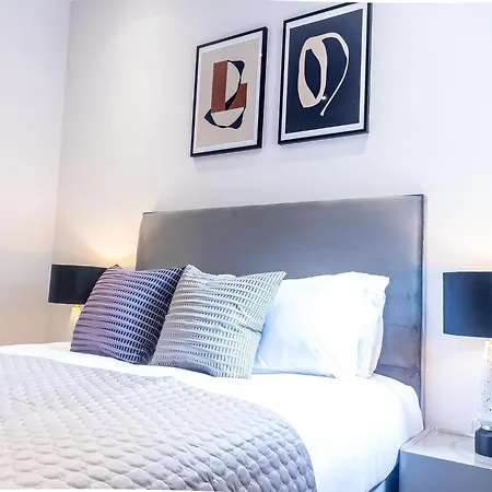 Premier Near Camden Markets Very Close To Tube Stations By Sojo