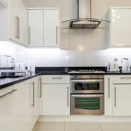 Apartment Astounding 3br Flat, 5 Min To Hyde Park London