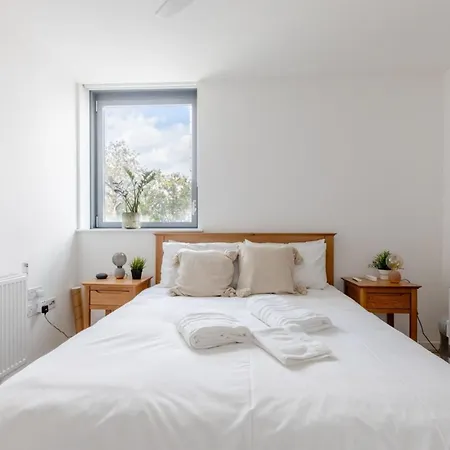 Funky 1bd High-rise Flat Wcity Views Angel!