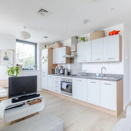 Funky 1bd High-rise Flat Wcity Views Angel! Apartment London