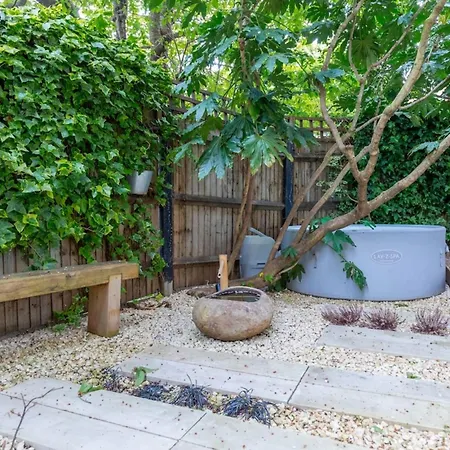 Chic 1bd Maisonette Whot Tub King's Cross! Apartment London