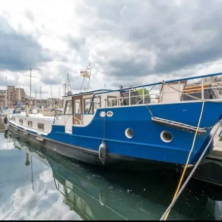 Historic Dutch Barge, Idyllic Location Botel *
