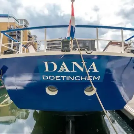 Historic Dutch Barge, Idyllic Location Botel