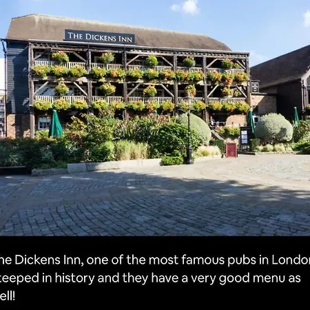 Historic Dutch Barge, Idyllic Location