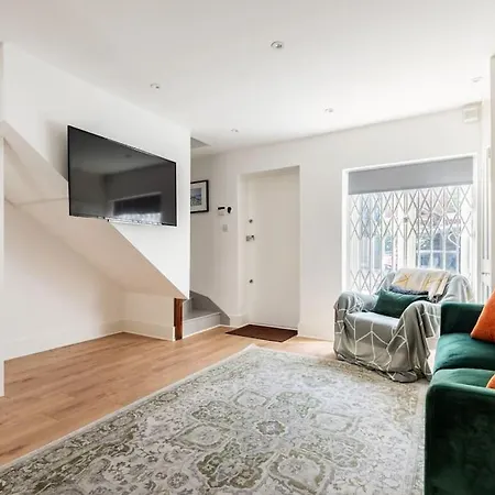 Holiday home 2bd Mews House, Wanstead