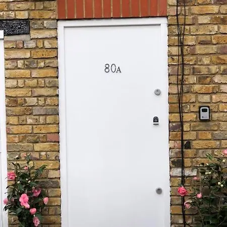 Holiday home 2bd Mews House, Wanstead London