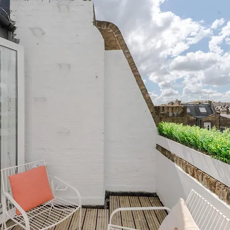 Apartment Light-filled Primrose Hill Rooftop Retreat *