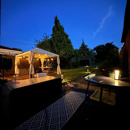 Urban Oasis Entire House 3 Beds 2 Living Expansive Garden * Eltham