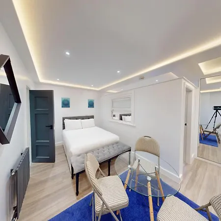 Msk Premium * London