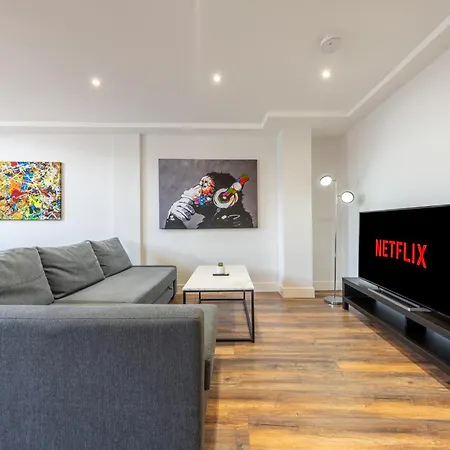 6 - West Brand New Loft Apartment London