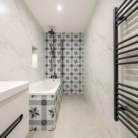 6 - West Brand New Loft *
