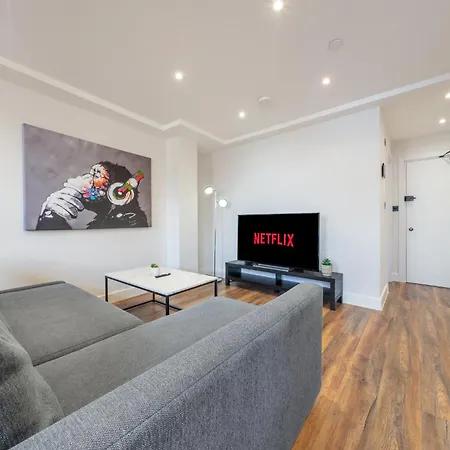 6 - West Brand New Loft * London