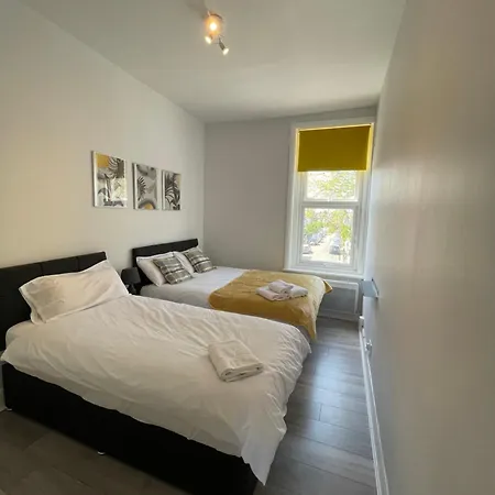 Chamberlayne Aparthotel