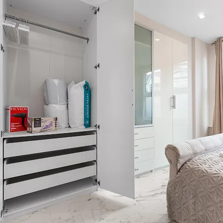 Elegant Oasis - 2 Bed - Garden - 65 Inch Tv & Netflix London