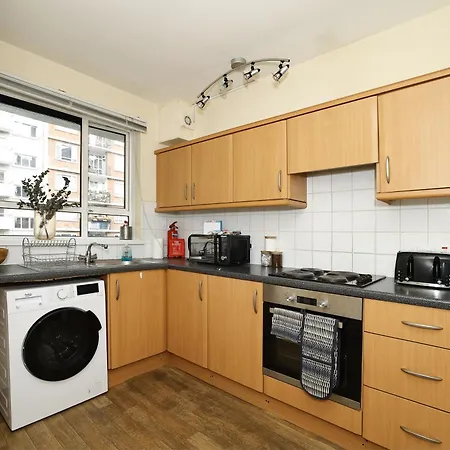 Spacious 2 Bedroom In Holborn Apartment
