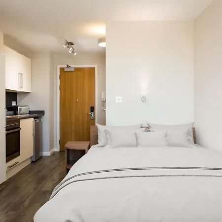 Apartment Chic And At Chapter South Bank In *