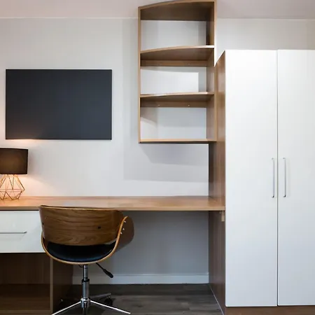 Chic And At Chapter South Bank In Apartment London