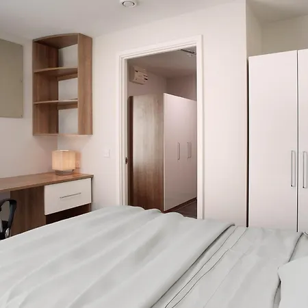 Apartment Chic And At Chapter South Bank In London