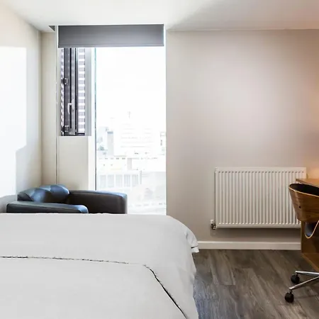 Chic And At Chapter South Bank In Apartment
