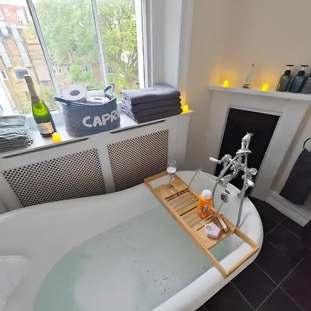 Stunning 4 Bedroom Flat In Regent's Park - Abbey Rd London