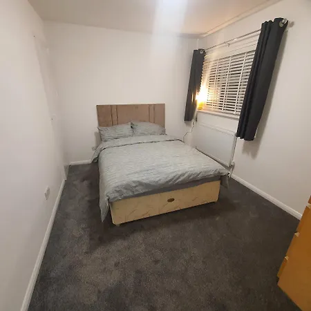Beautiful Place Near East Station * Dagenham