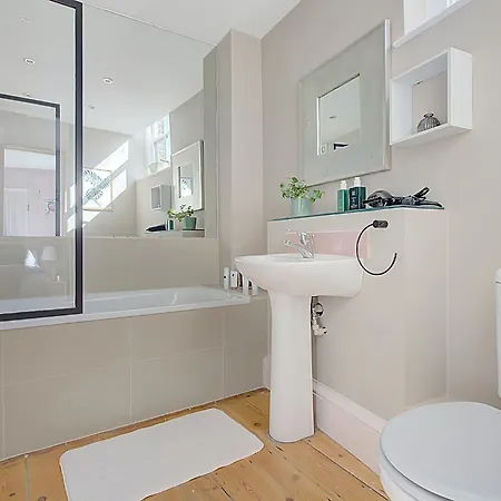 Old Street Iconic Warehouse Style 4 Bedroom 2 Bath House Prime Location Apartment London
