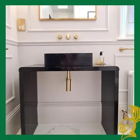 Apartment Kings Road Devereux Residences