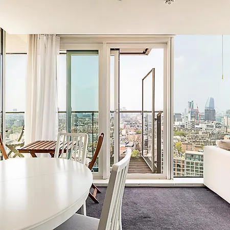 Skyline Serenity In Southwark * Londra