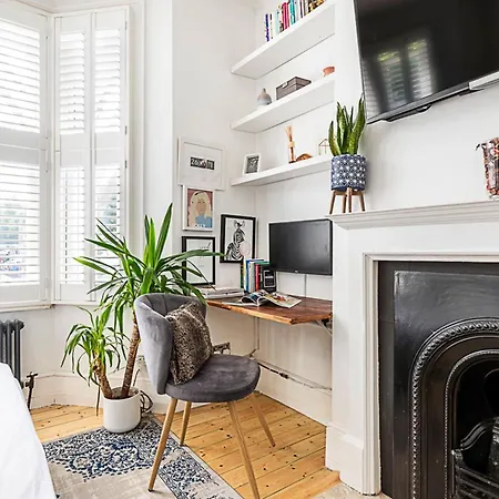Luxury Fulham Retreat Apartment *