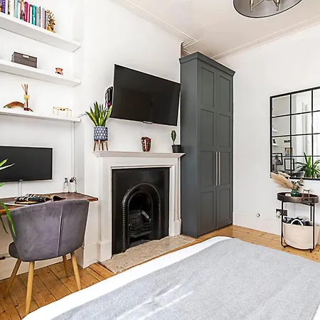 Apartment Luxury Fulham Retreat London