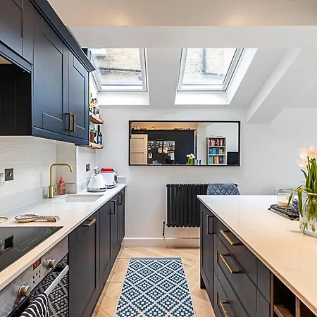 Luxury Fulham Retreat Apartment *