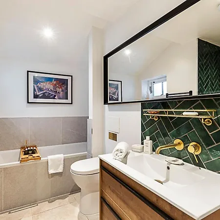 Luxury Fulham Retreat *