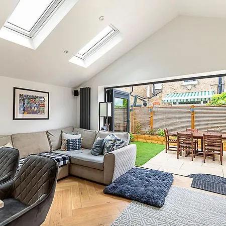 Luxury Fulham Retreat * London