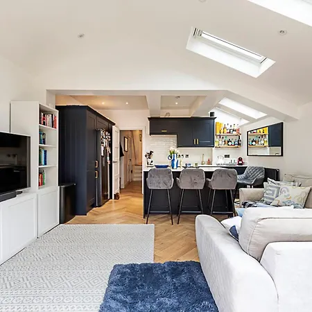 Luxury Fulham Retreat Apartment