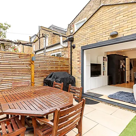 Luxury Fulham Retreat *