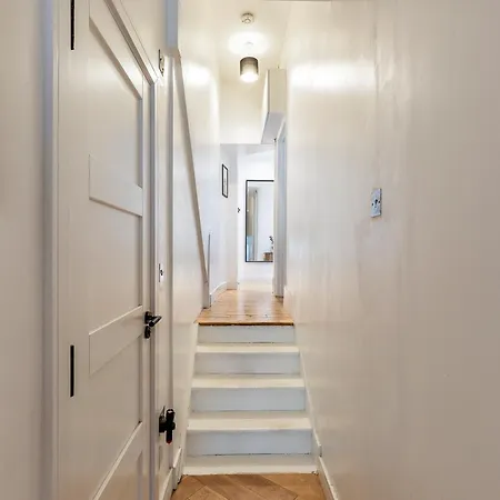 Luxury Fulham Retreat Apartment London